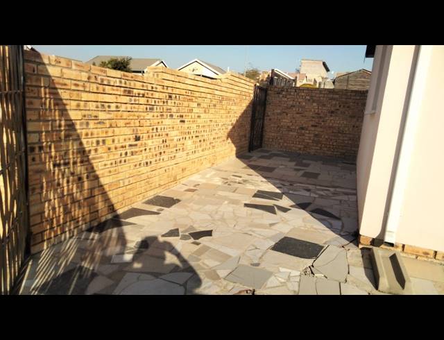 2 BEDROOM CLUSTER FOR SALE IN ZANDSPRUIT